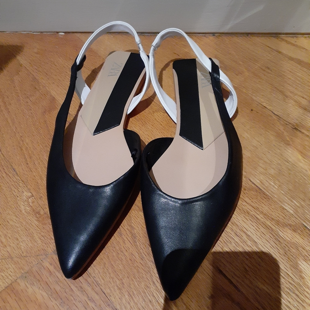 Womens zara flats size 8 black and white